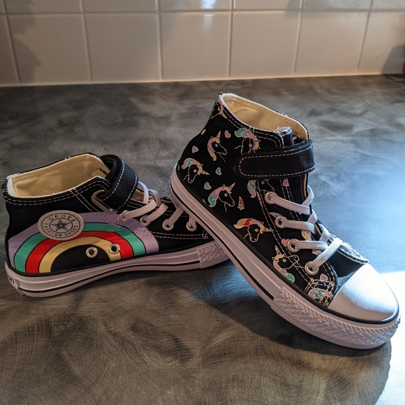 Girl's canvas high top  unicorn shoes - Picture 1 of 7